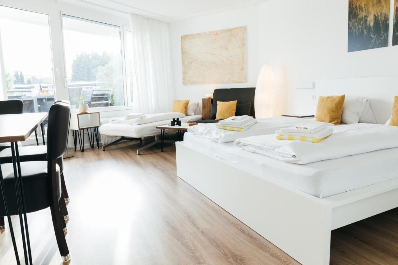 Heimatel - Suiten, Und